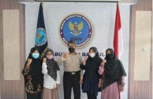 LKMM Dasar Universitas Ahmad Dahlan Mengadakan Seminar Nasional Anti Napza LKMM Dasar Universitas Ahmad Dahlan Mengadakan Seminar Nasional Anti Napza
