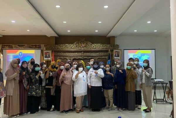 ATASI PEMBELIAN OBAT DENGAN RESEP SALINAN PALSU, BNNK BANTUL RANGKUL PARA APOTEKER